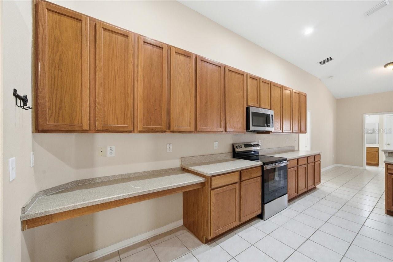 Image 22 of 48 For 4724 Birchfield Loop