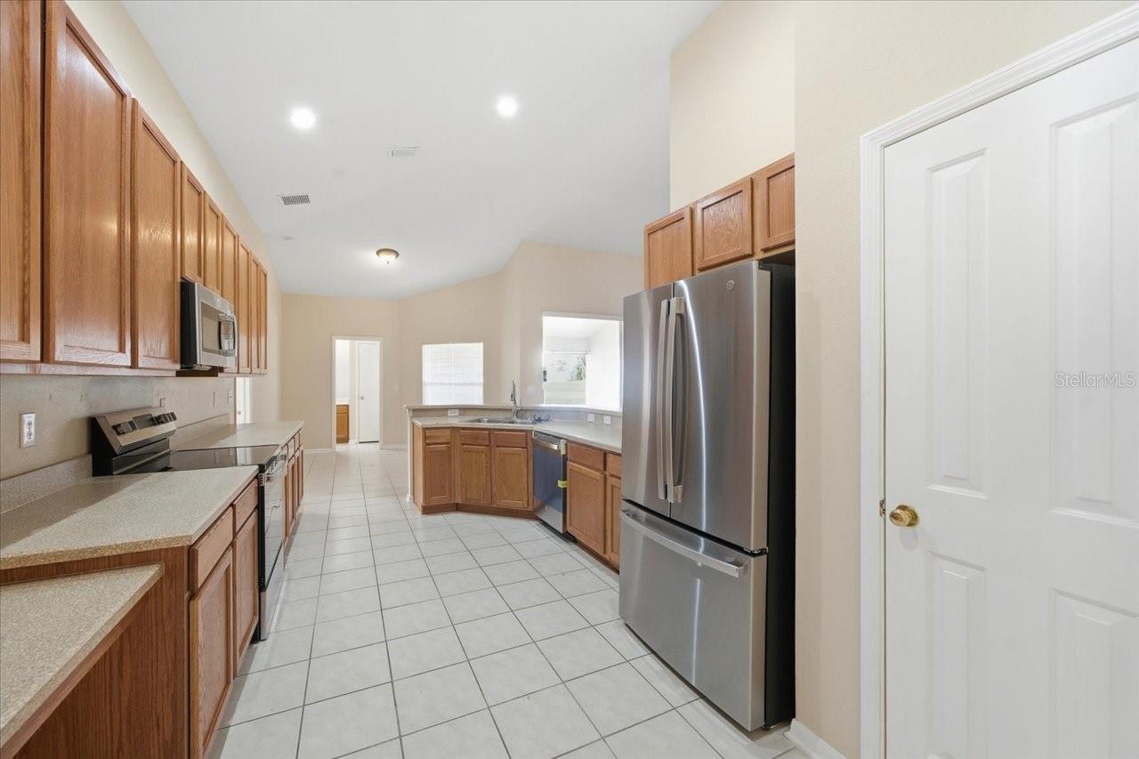 Image 23 of 48 For 4724 Birchfield Loop