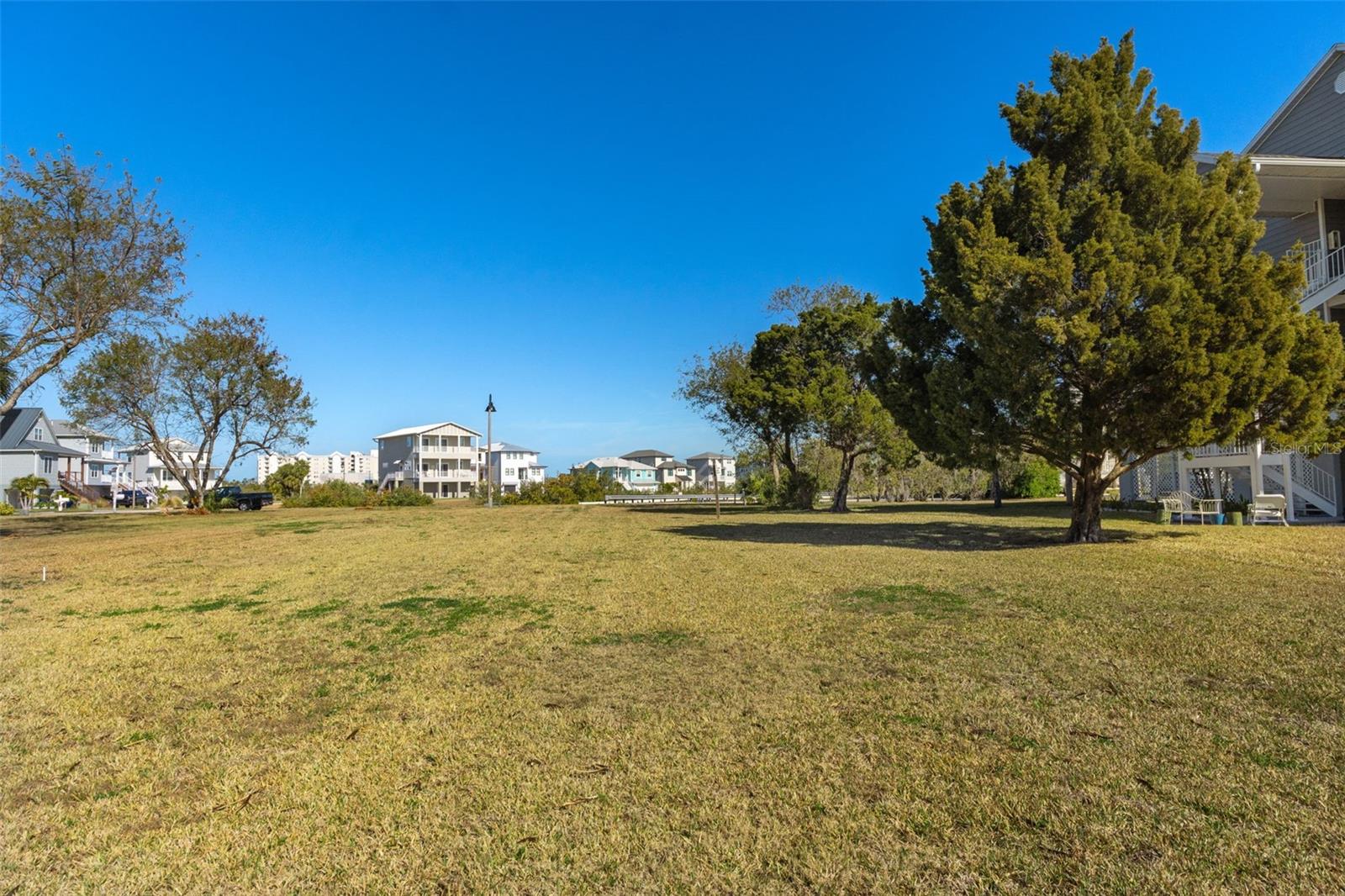 Image 13 of 28 For 0 Elisabethan