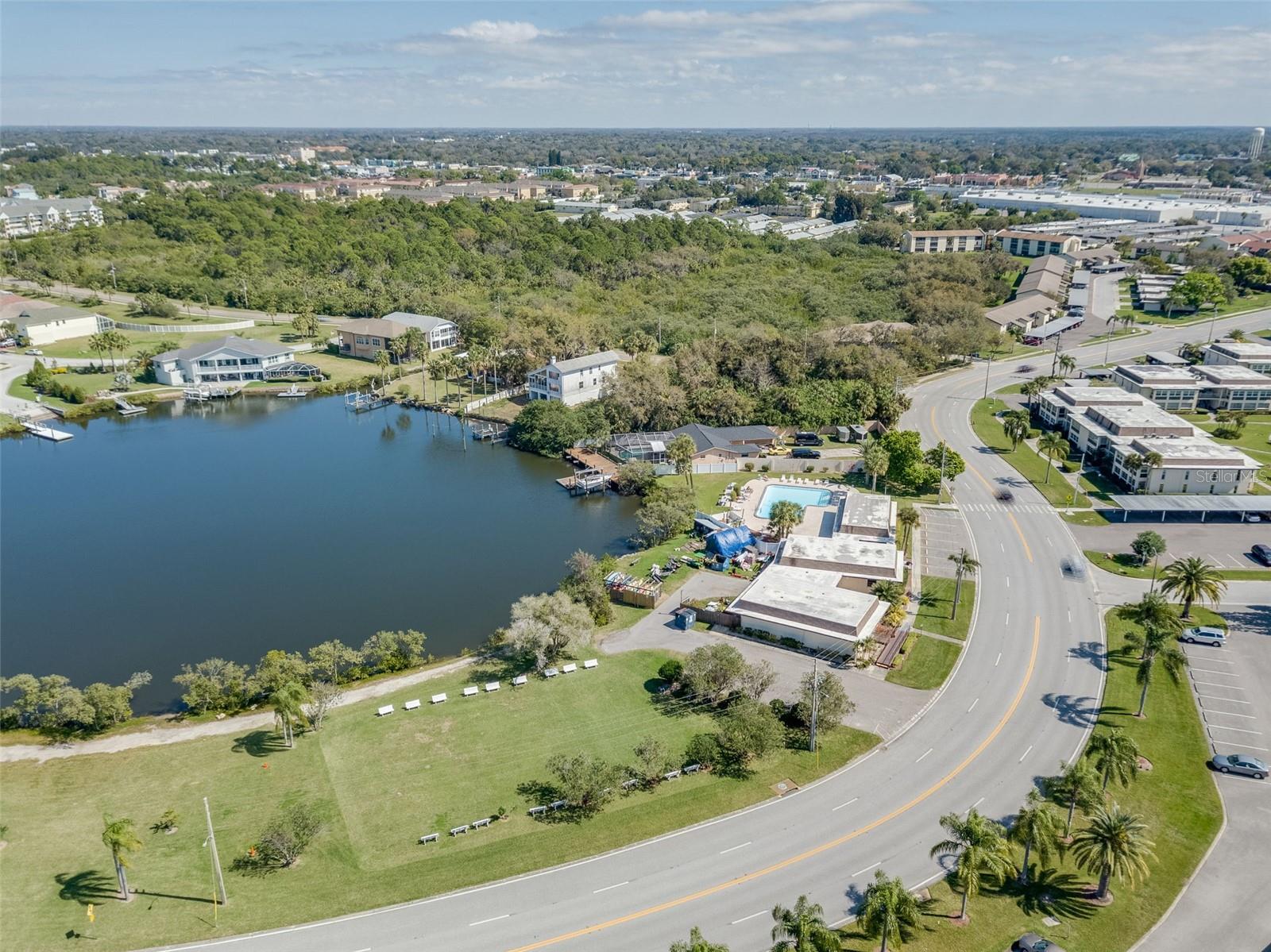 Image 26 of 28 For 0 Elisabethan