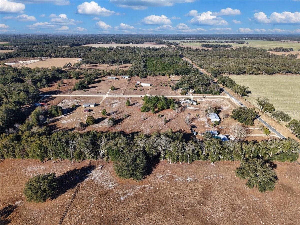 Image 10 of 13 For  76th Avenue 