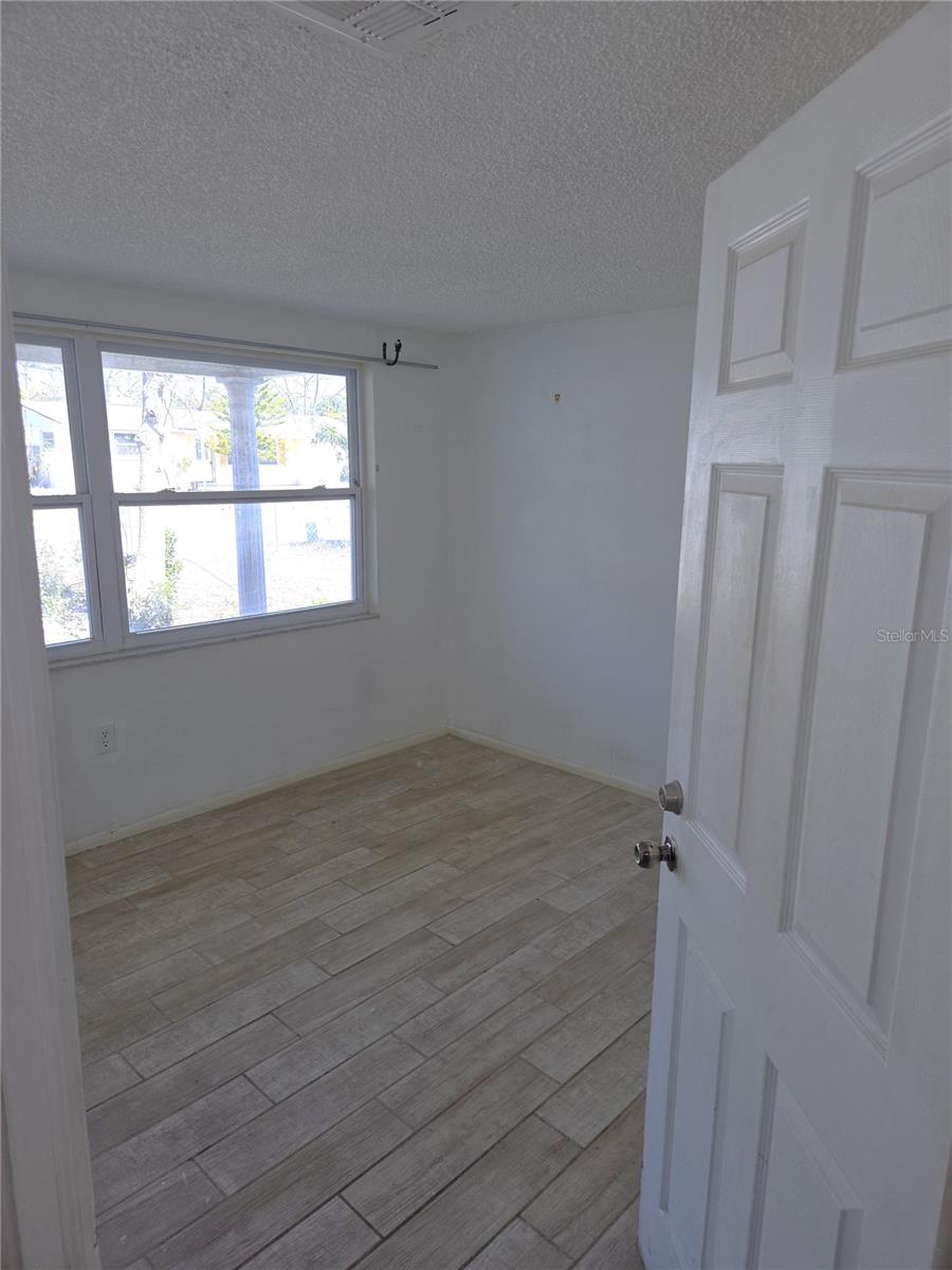 Image 6 of 11 For 7212 Gulf Highlands Drive