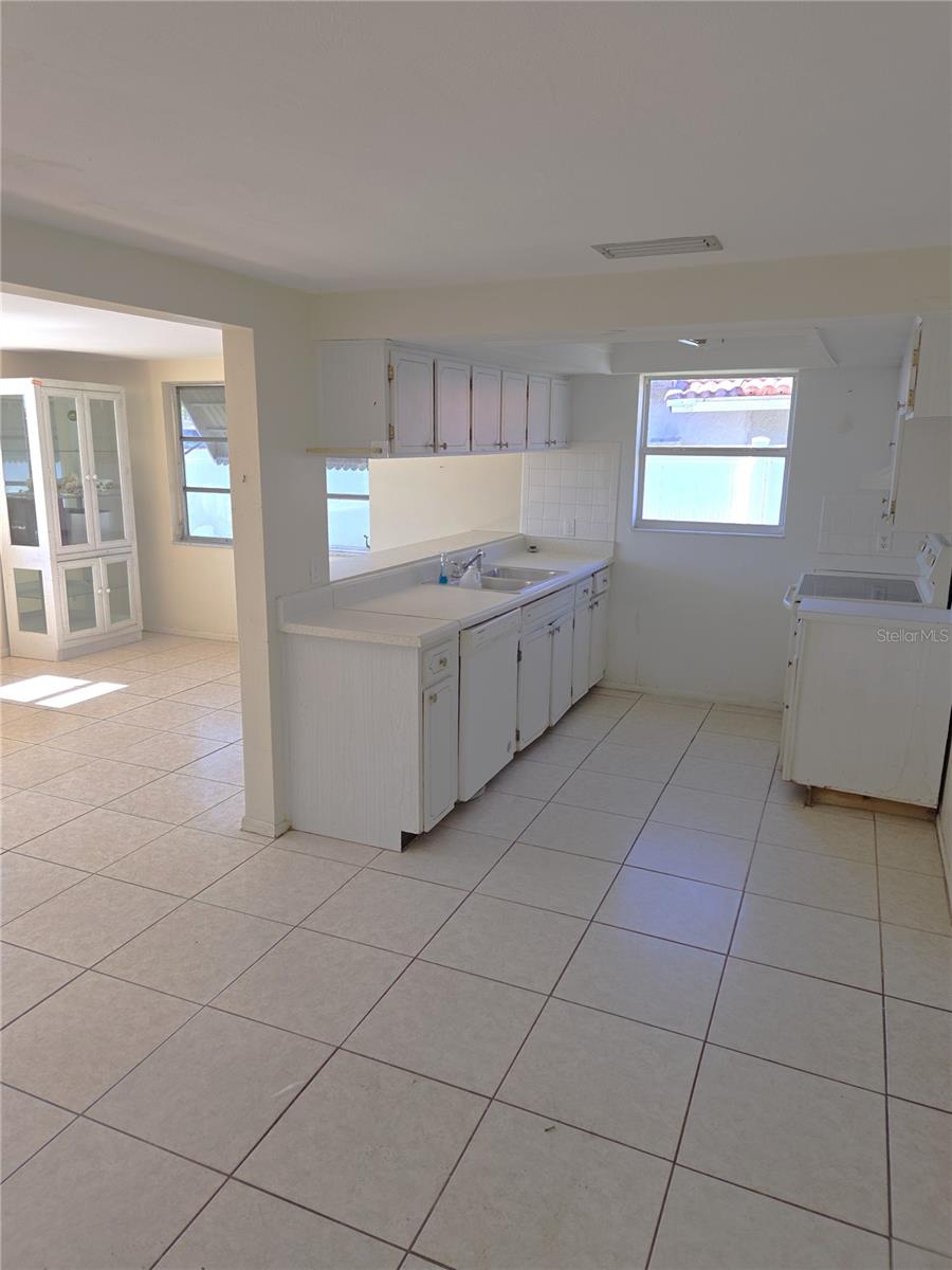 Image 7 of 11 For 7212 Gulf Highlands Drive