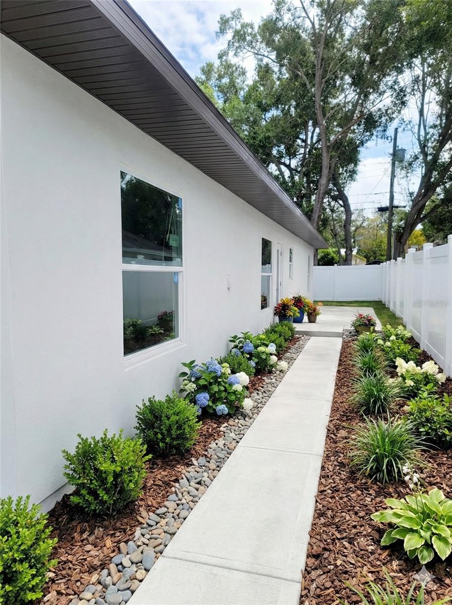 Image 2 of 9 For 79 Patricia Avenue