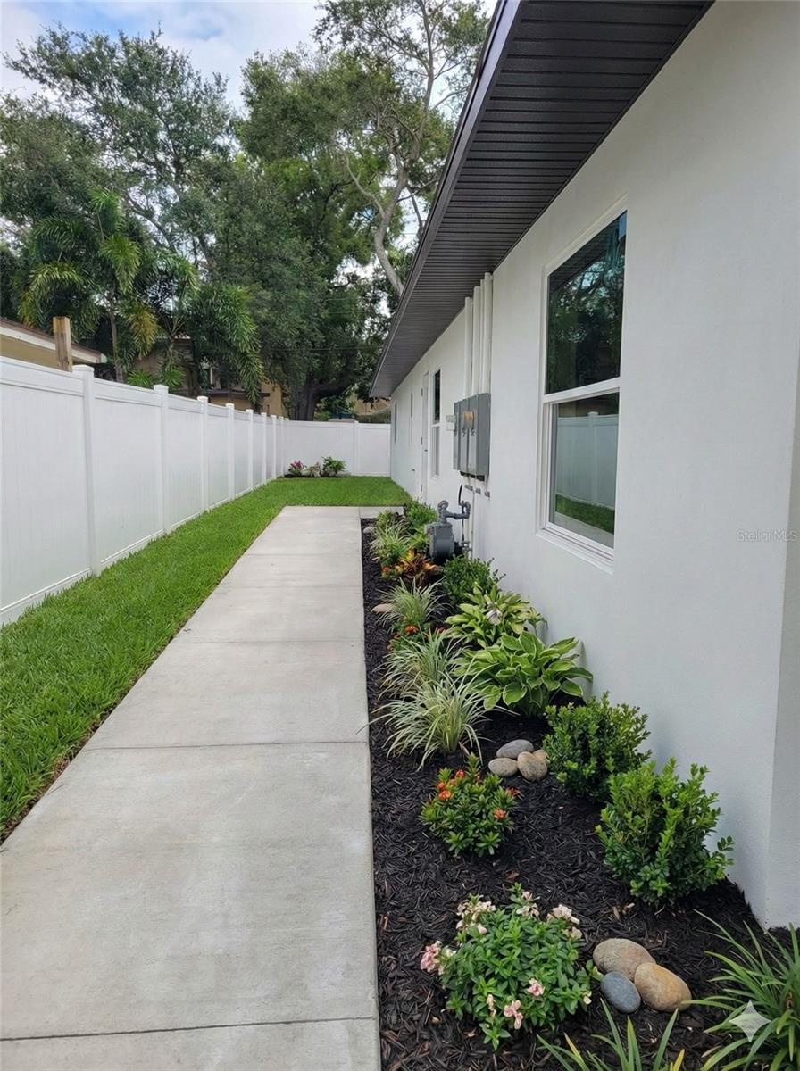 Image 3 of 9 For 79 Patricia Avenue