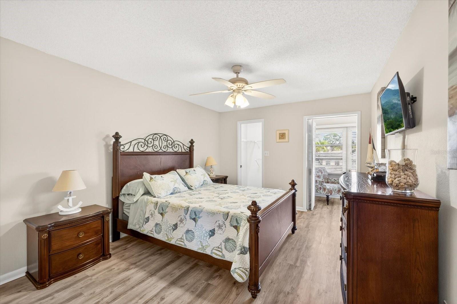 Image 12 of 32 For 4533 Marine Parkway 203