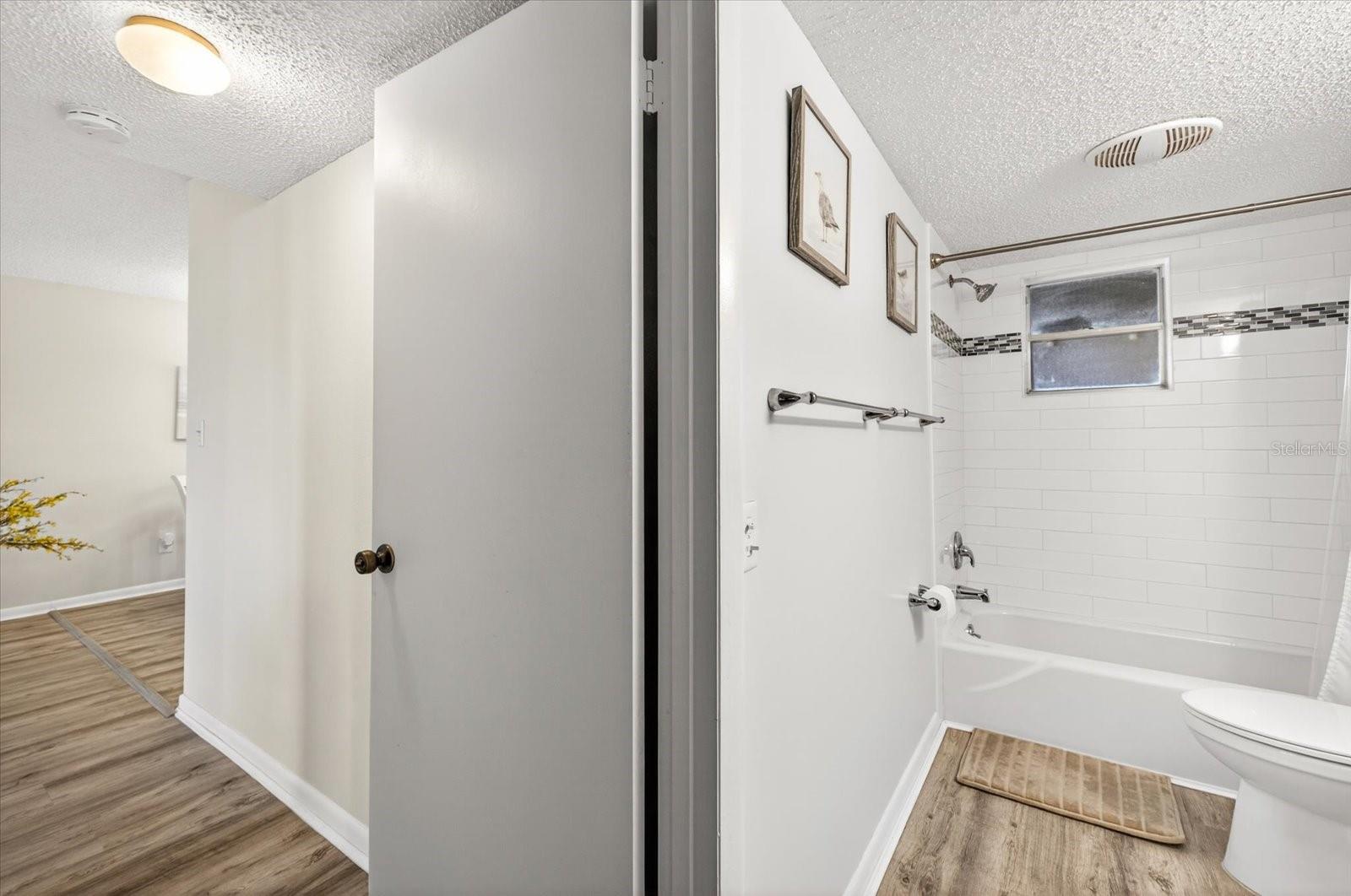 Image 16 of 32 For 4533 Marine Parkway 203