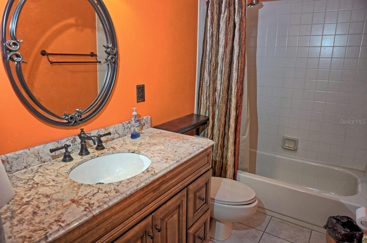 Image 27 of 40 For 2051 Vista Del Sol Circle 202