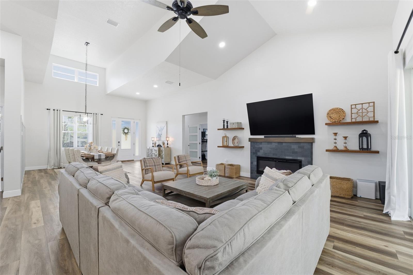 Image 11 of 85 For 4586 Hickory Oak Drive