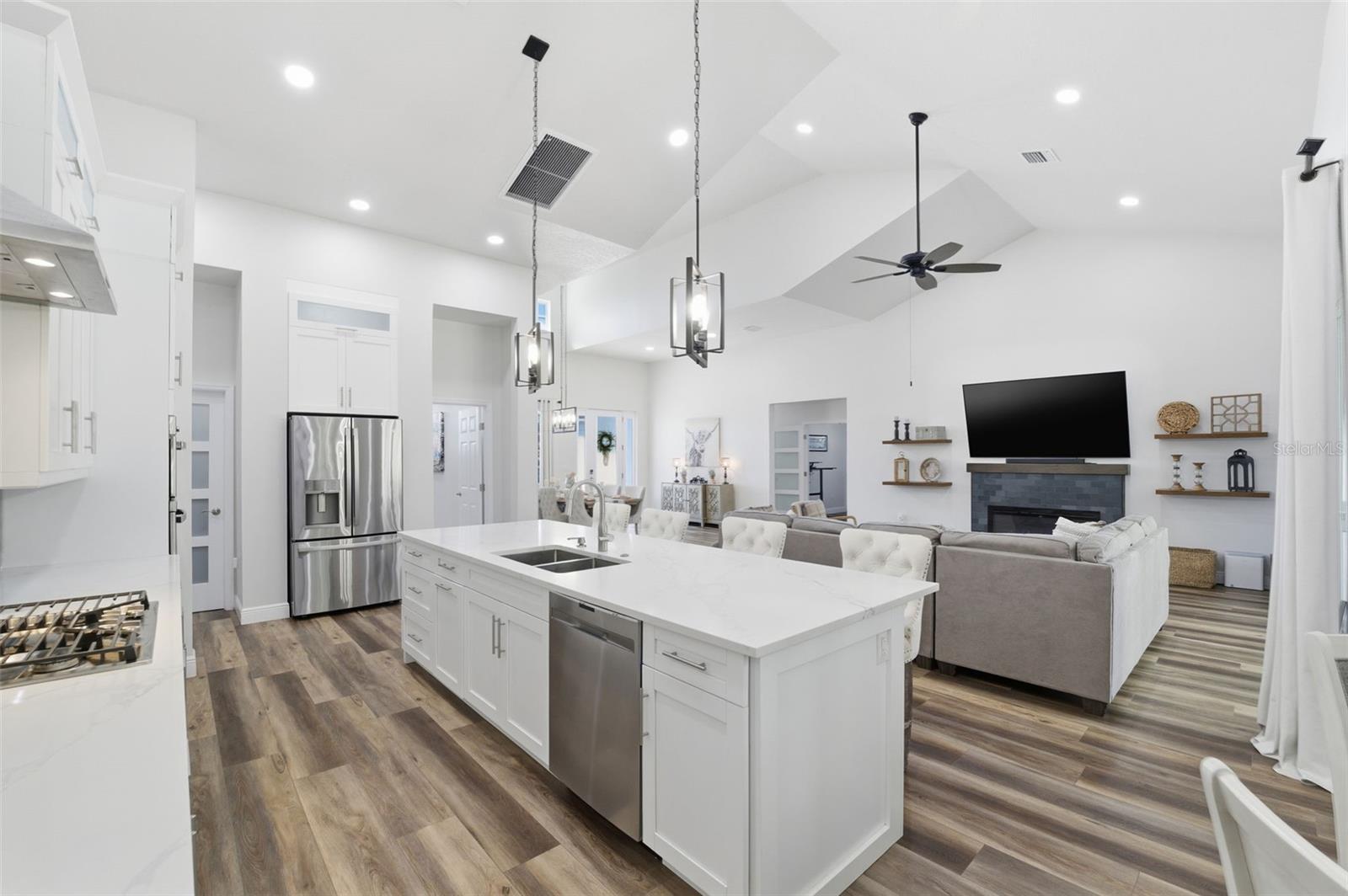 Image 14 of 85 For 4586 Hickory Oak Drive