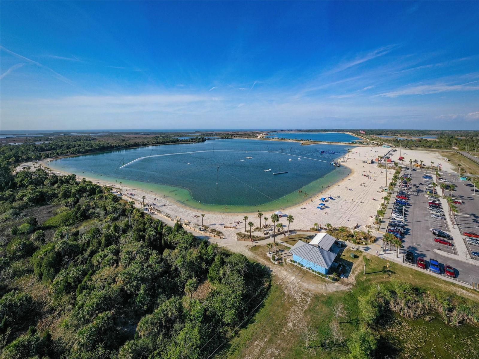 Listing photo id 43 for 6828 Flicker Lane