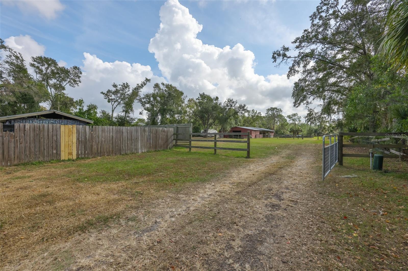 Listing photo id 27 for 7450 Alafia Ridge Loop