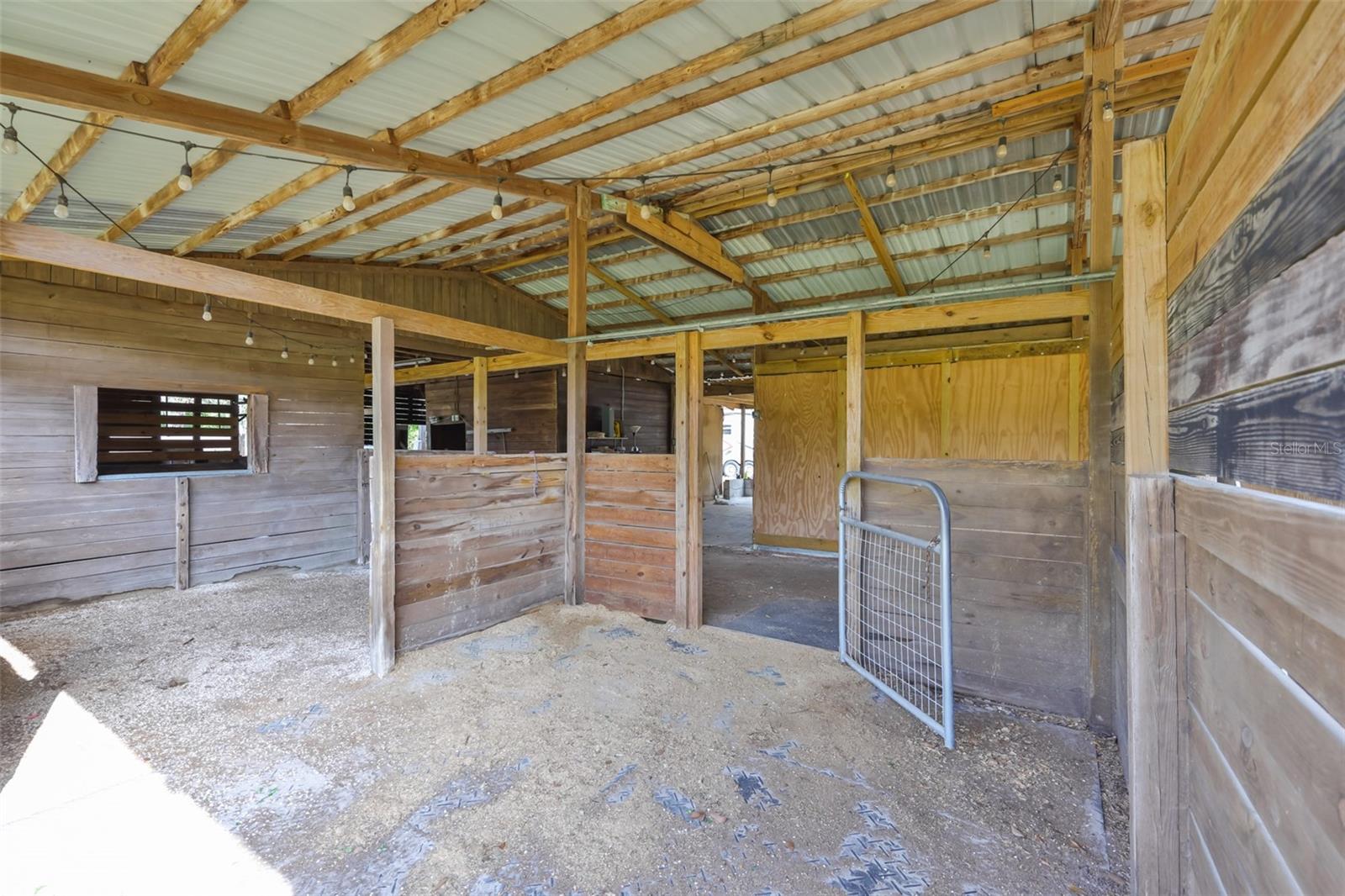 Listing photo id 34 for 7450 Alafia Ridge Loop