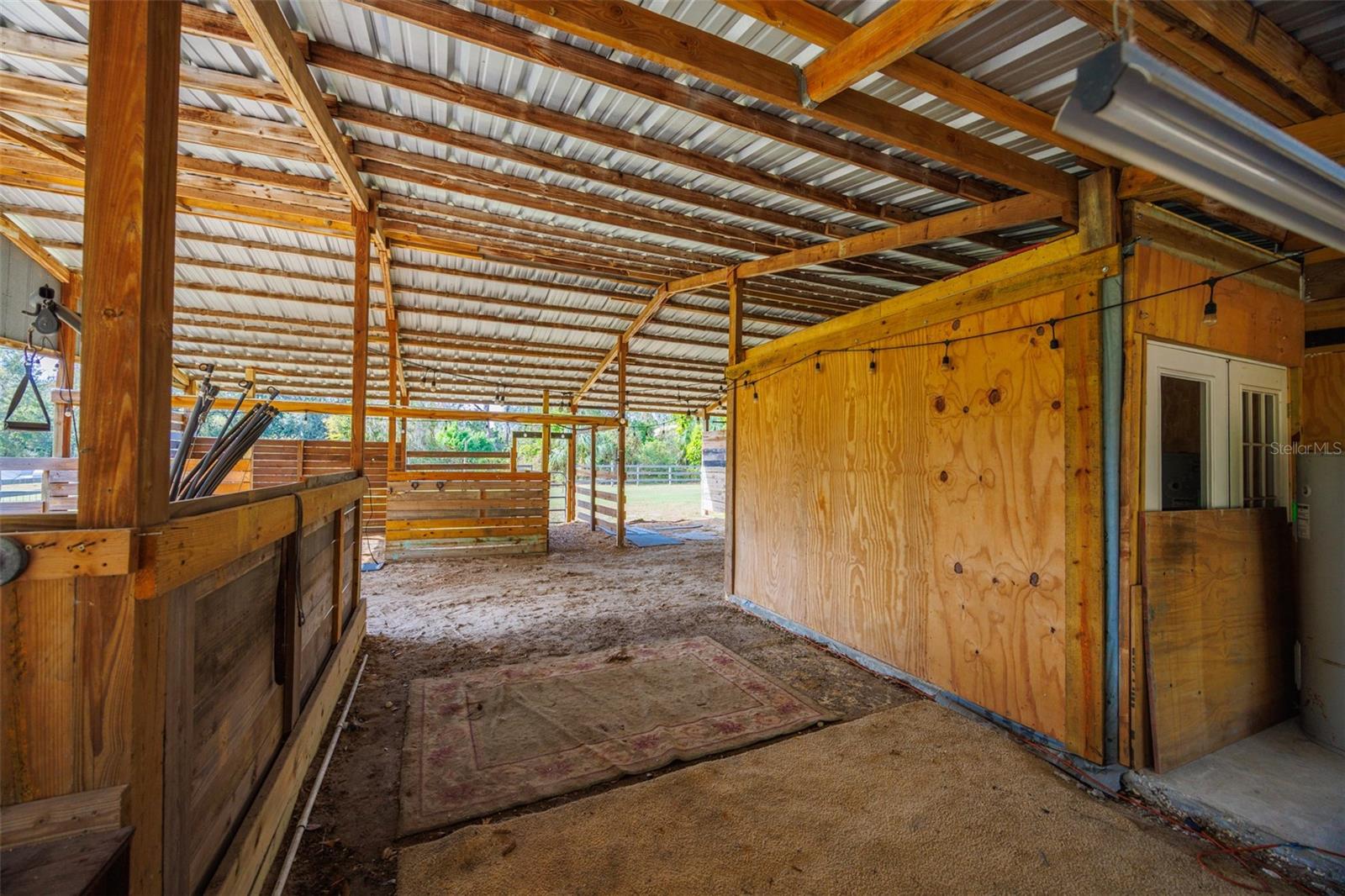 Listing photo id 41 for 7450 Alafia Ridge Loop