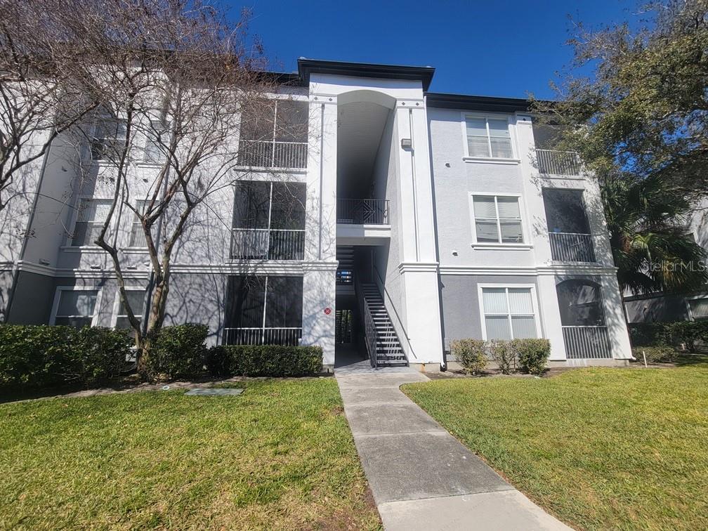 Image 21 of 22 For 5709 Legacy Crescent Place 103