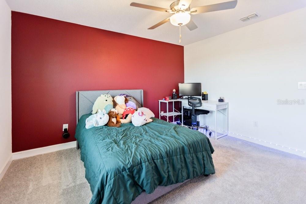 Listing photo id 23 for 8241 Corner Pine Way