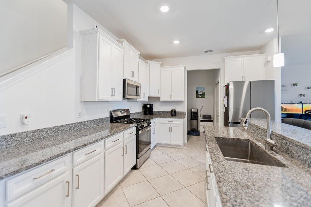 Listing photo id 6 for 8241 Corner Pine Way