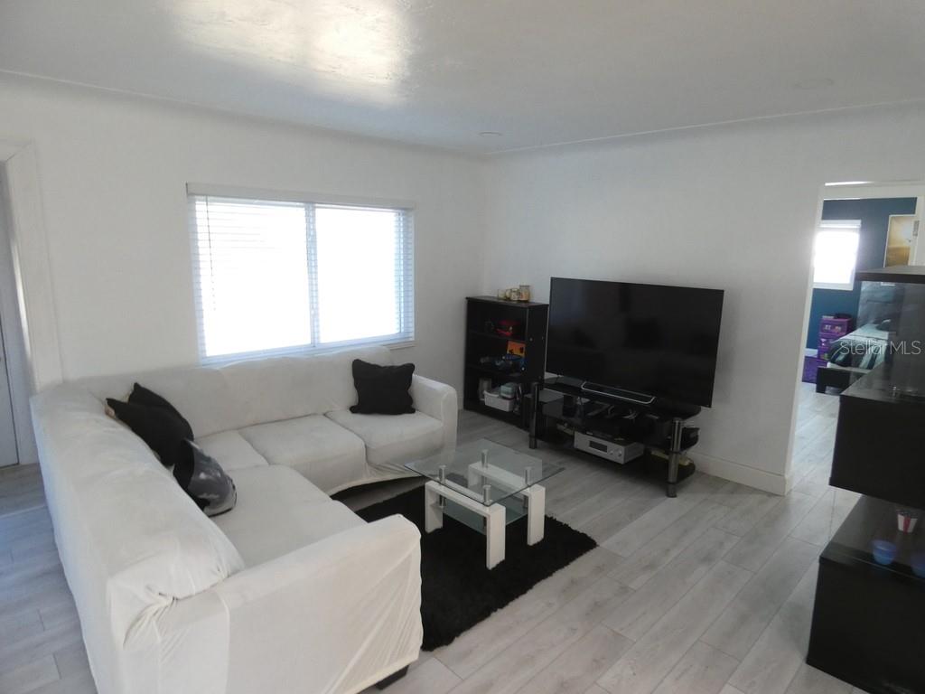 Image 17 of 36 For 1312 57th Avenue N