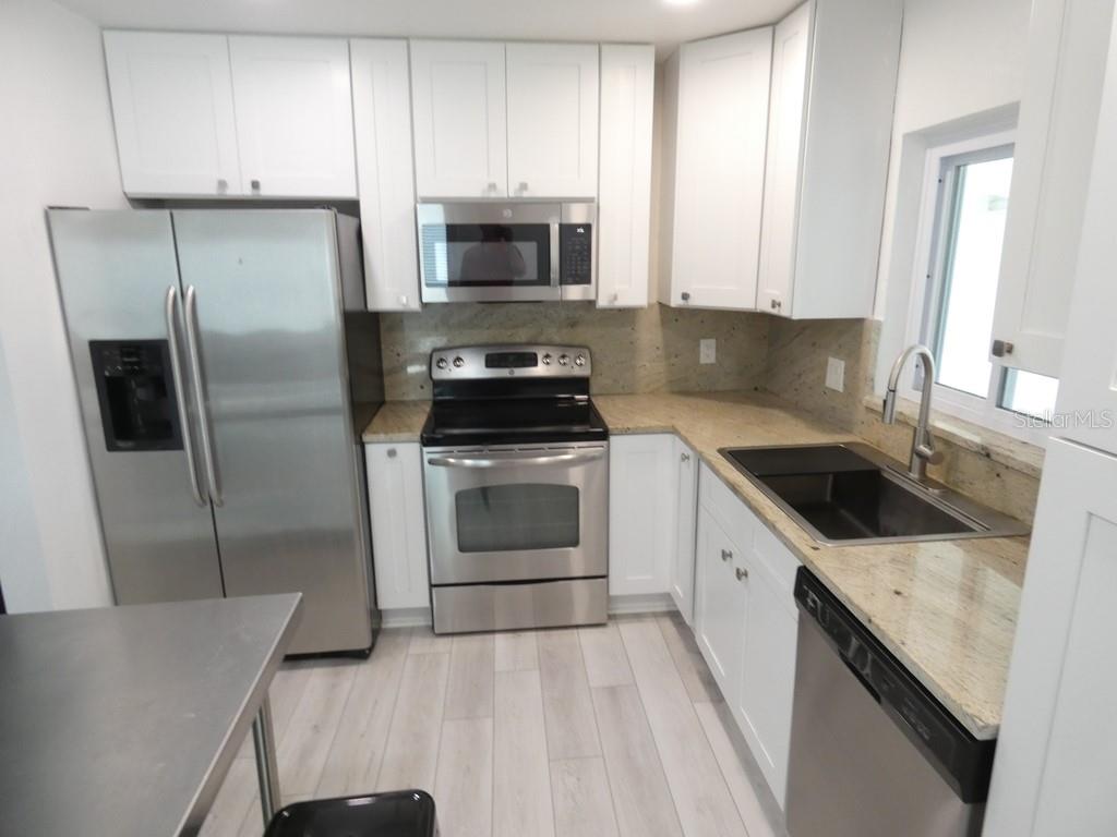 Image 2 of 36 For 1312 57th Avenue N