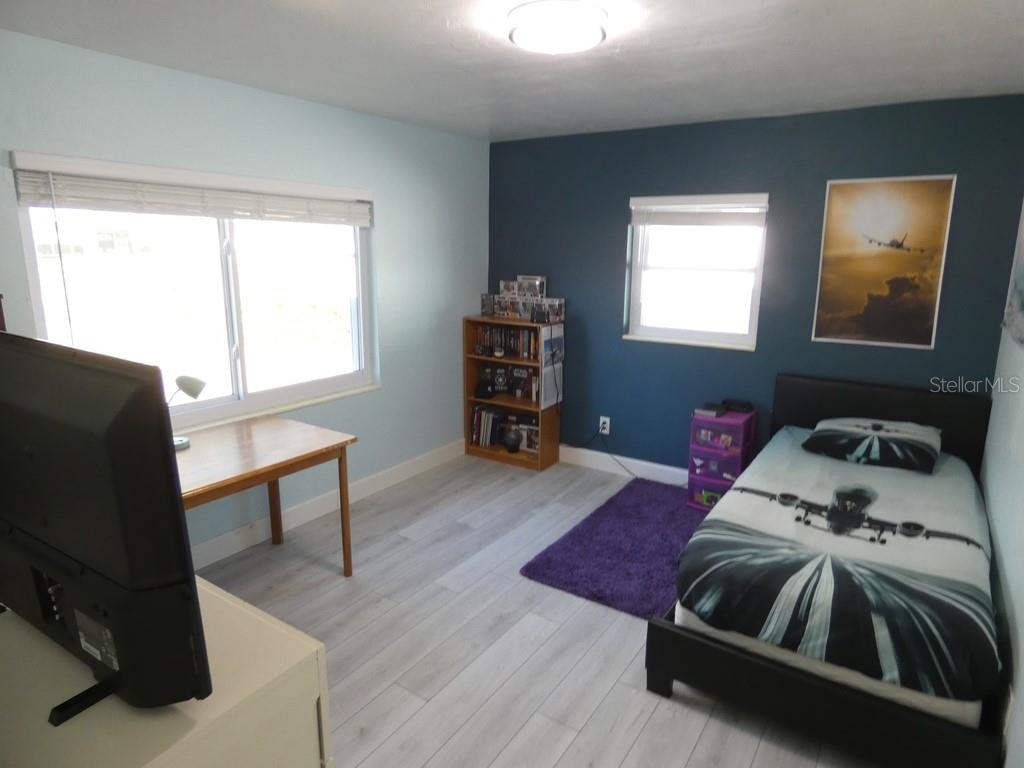 Image 21 of 36 For 1312 57th Avenue N