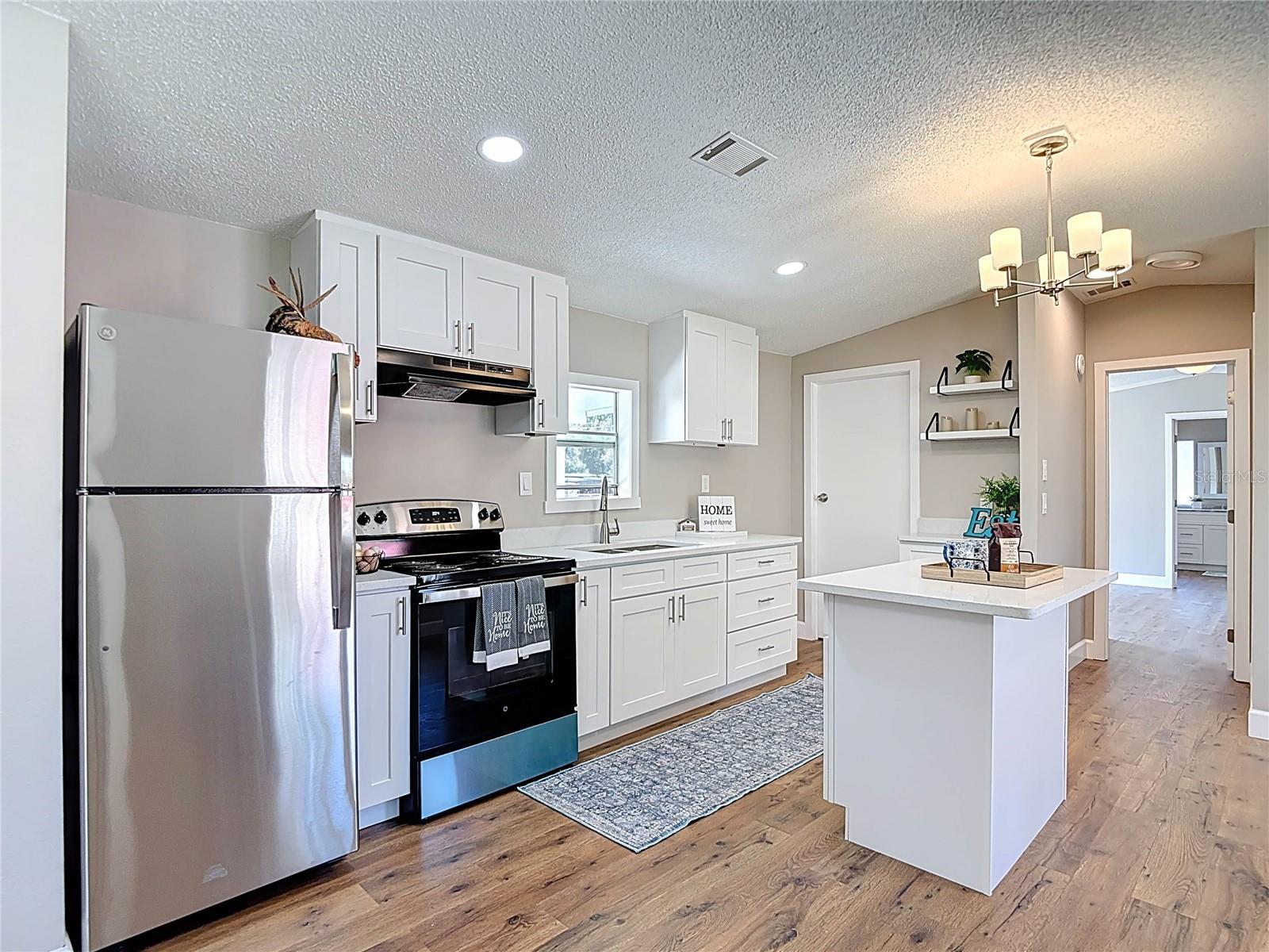 Image 11 of 47 For 11955 Bemont Avenue