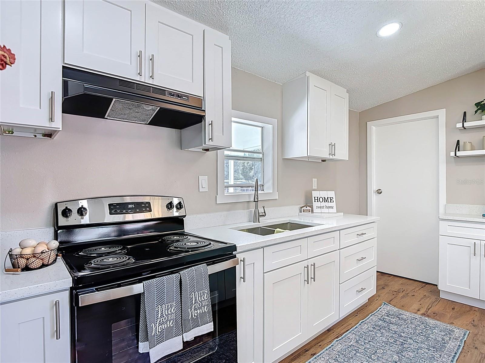 Image 12 of 47 For 11955 Bemont Avenue