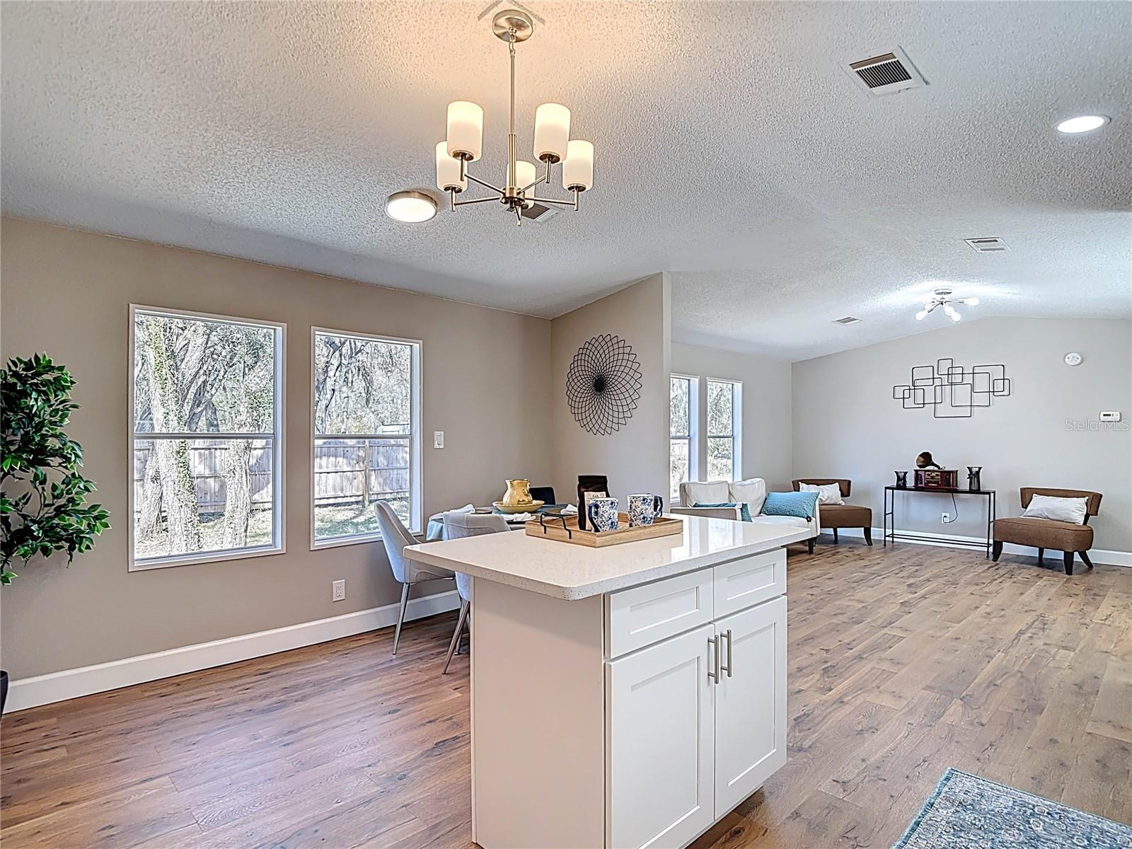 Image 13 of 47 For 11955 Bemont Avenue