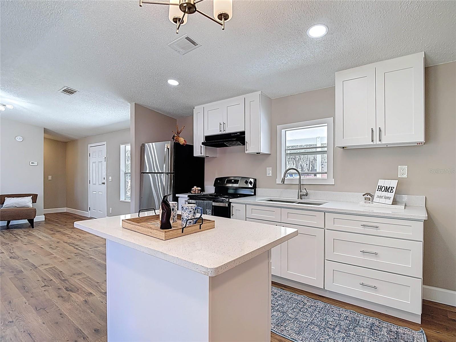 Image 15 of 47 For 11955 Bemont Avenue