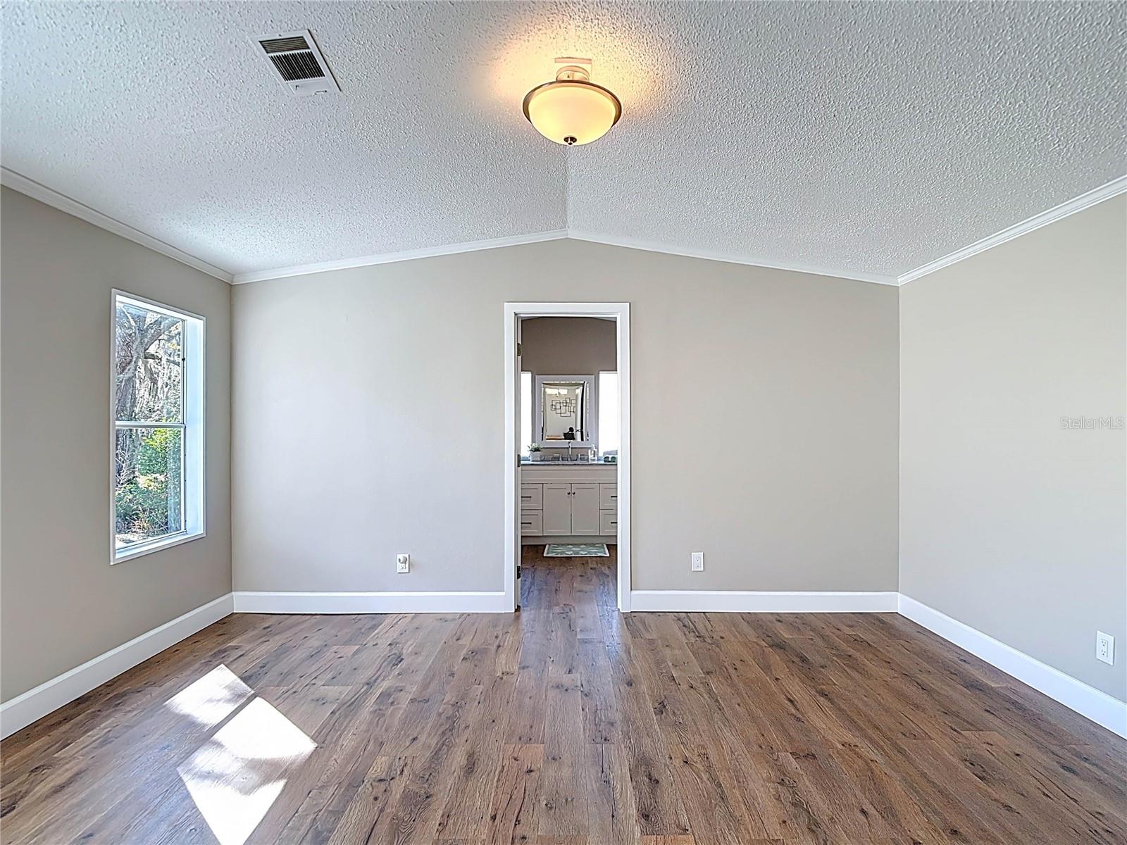 Image 21 of 47 For 11955 Bemont Avenue