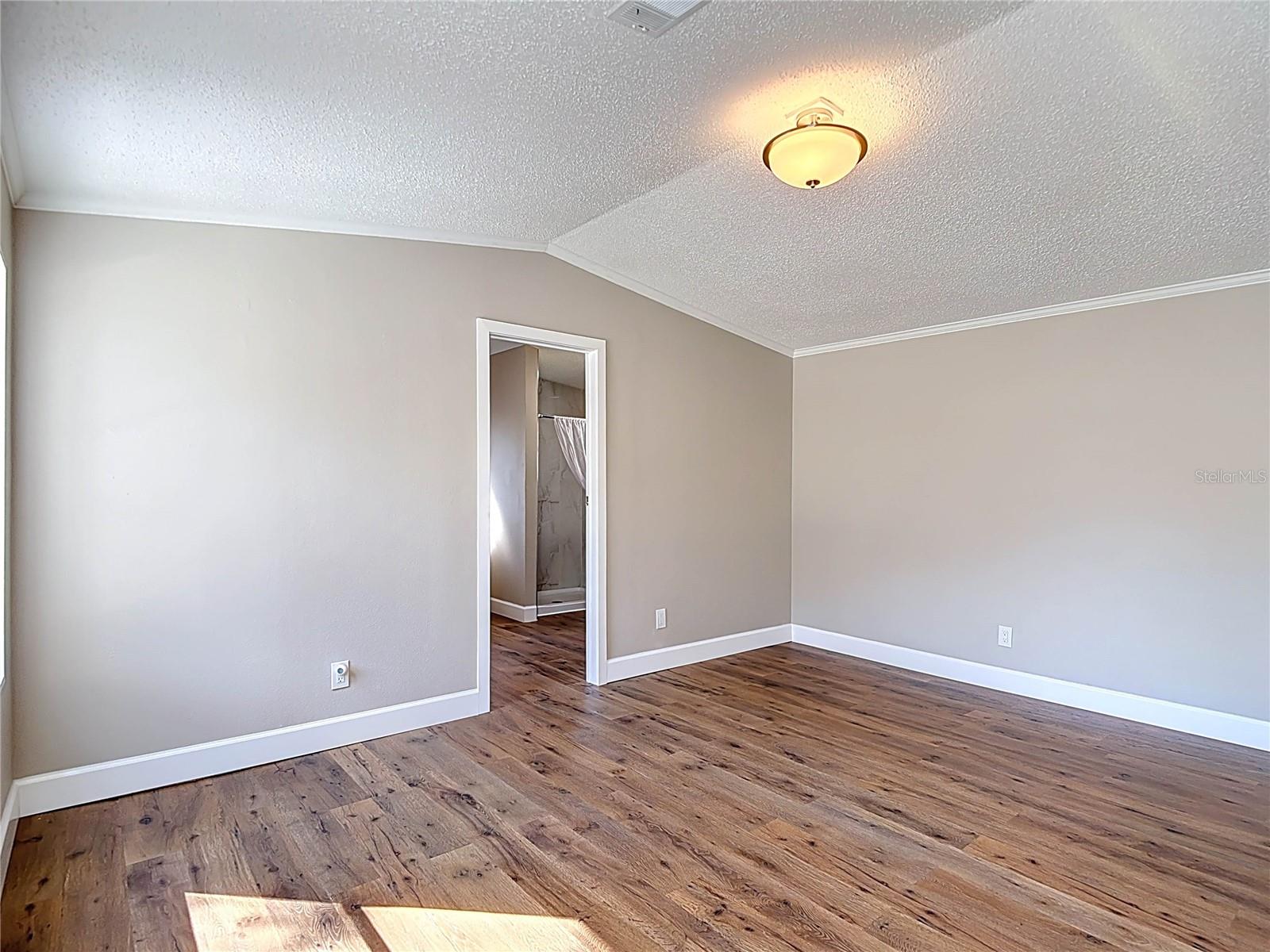 Image 22 of 47 For 11955 Bemont Avenue