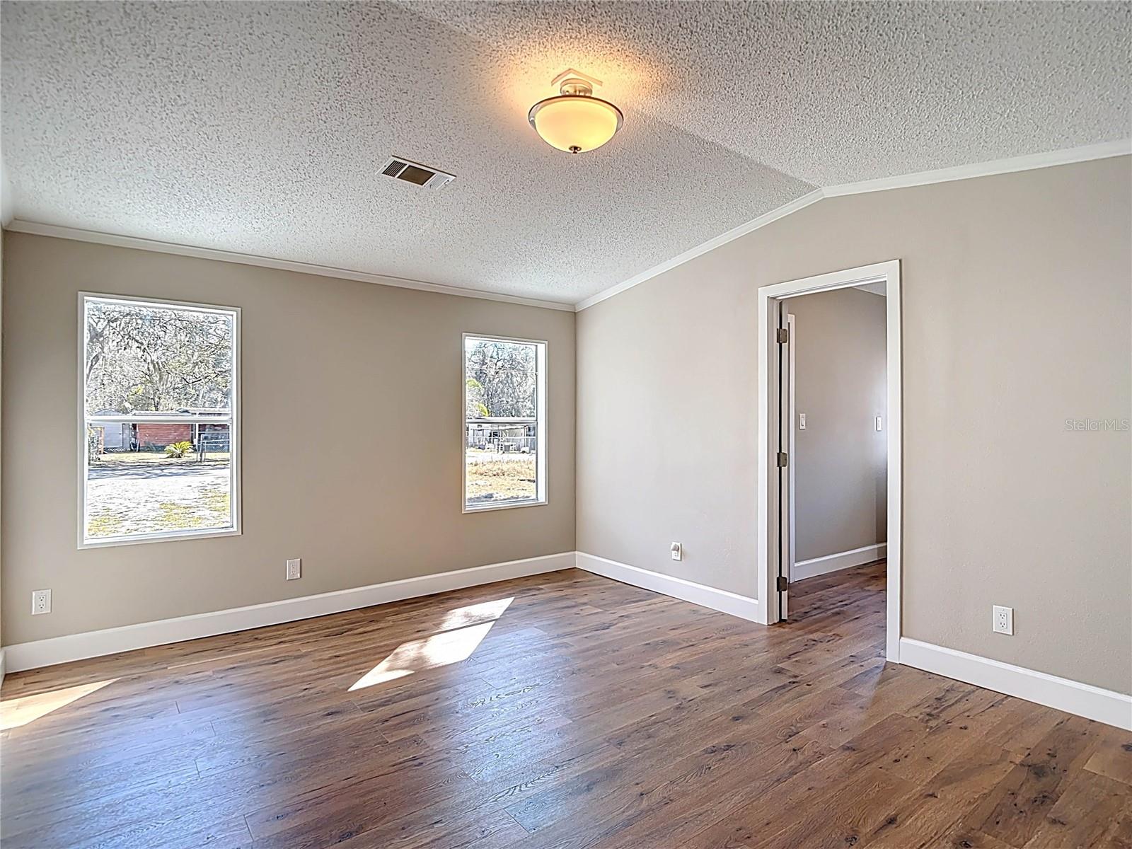 Image 23 of 47 For 11955 Bemont Avenue