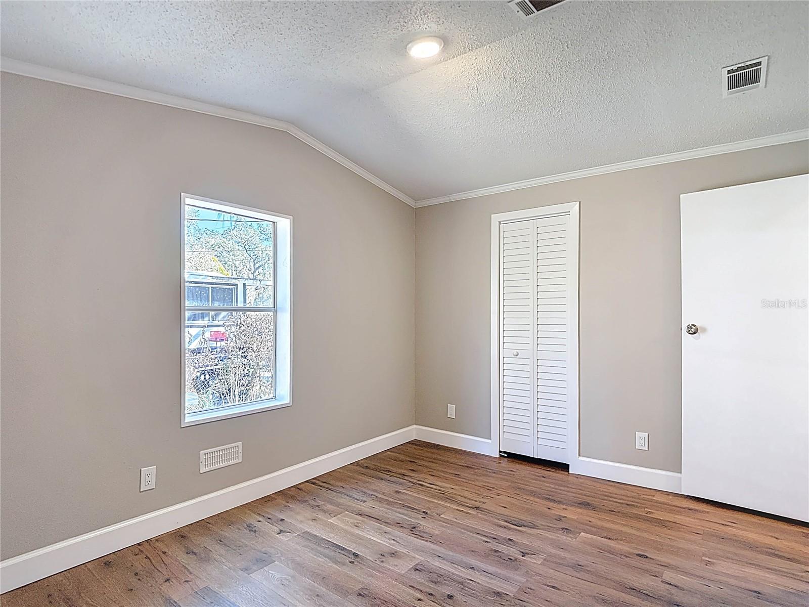 Image 33 of 47 For 11955 Bemont Avenue