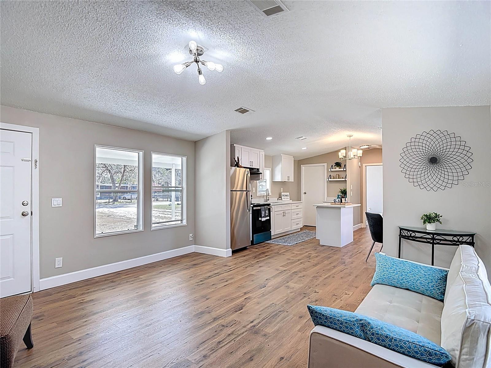 Image 8 of 47 For 11955 Bemont Avenue