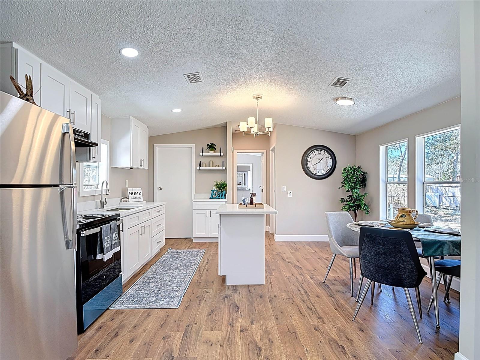 Image 9 of 47 For 11955 Bemont Avenue