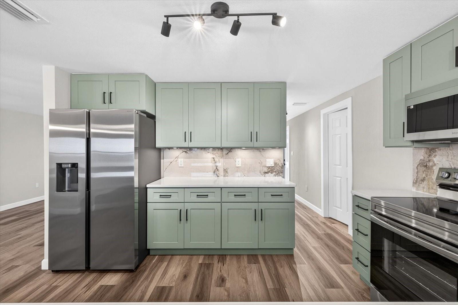 Image 13 of 42 For 4001 Topsail Trail