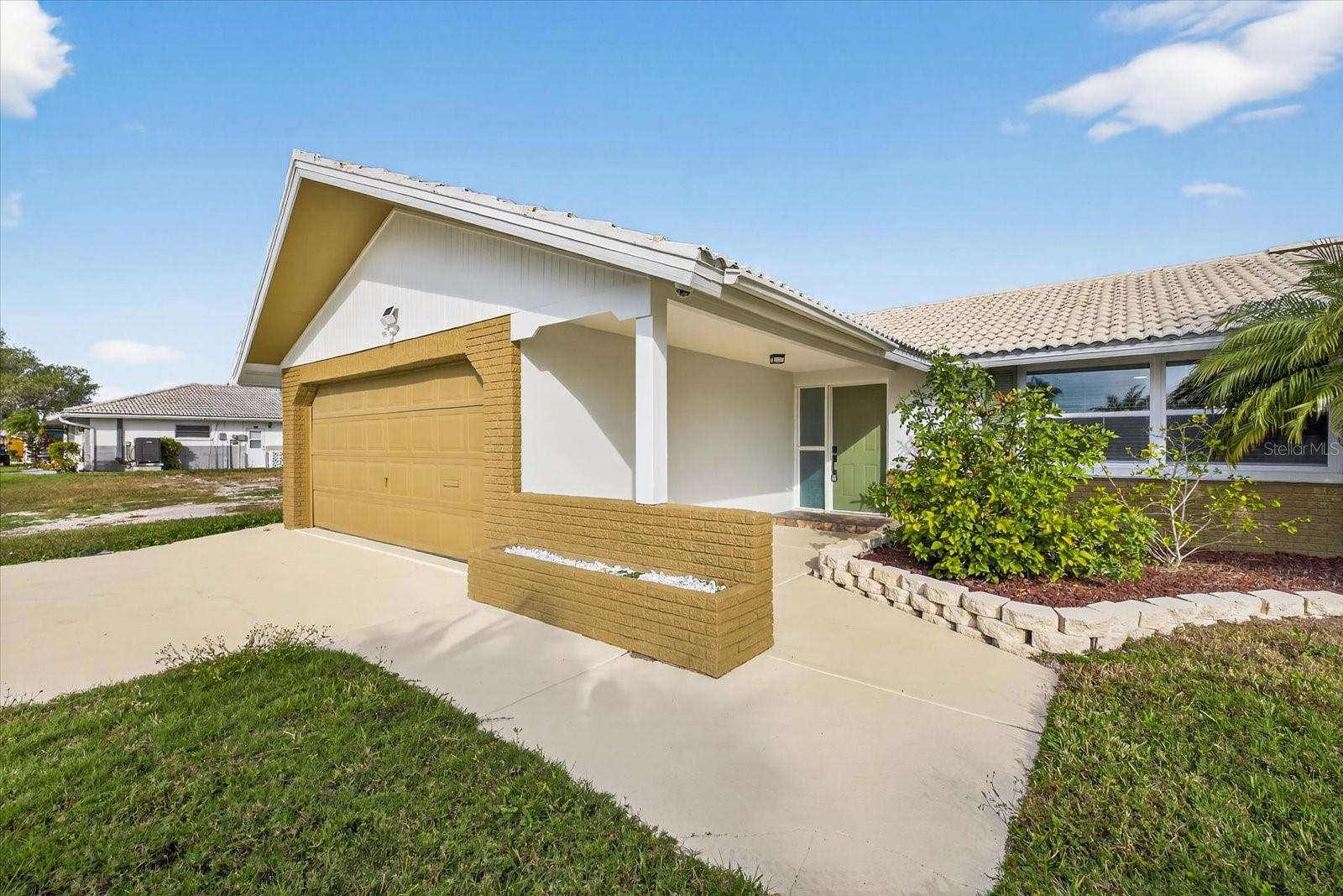 Image 2 of 42 For 4001 Topsail Trail