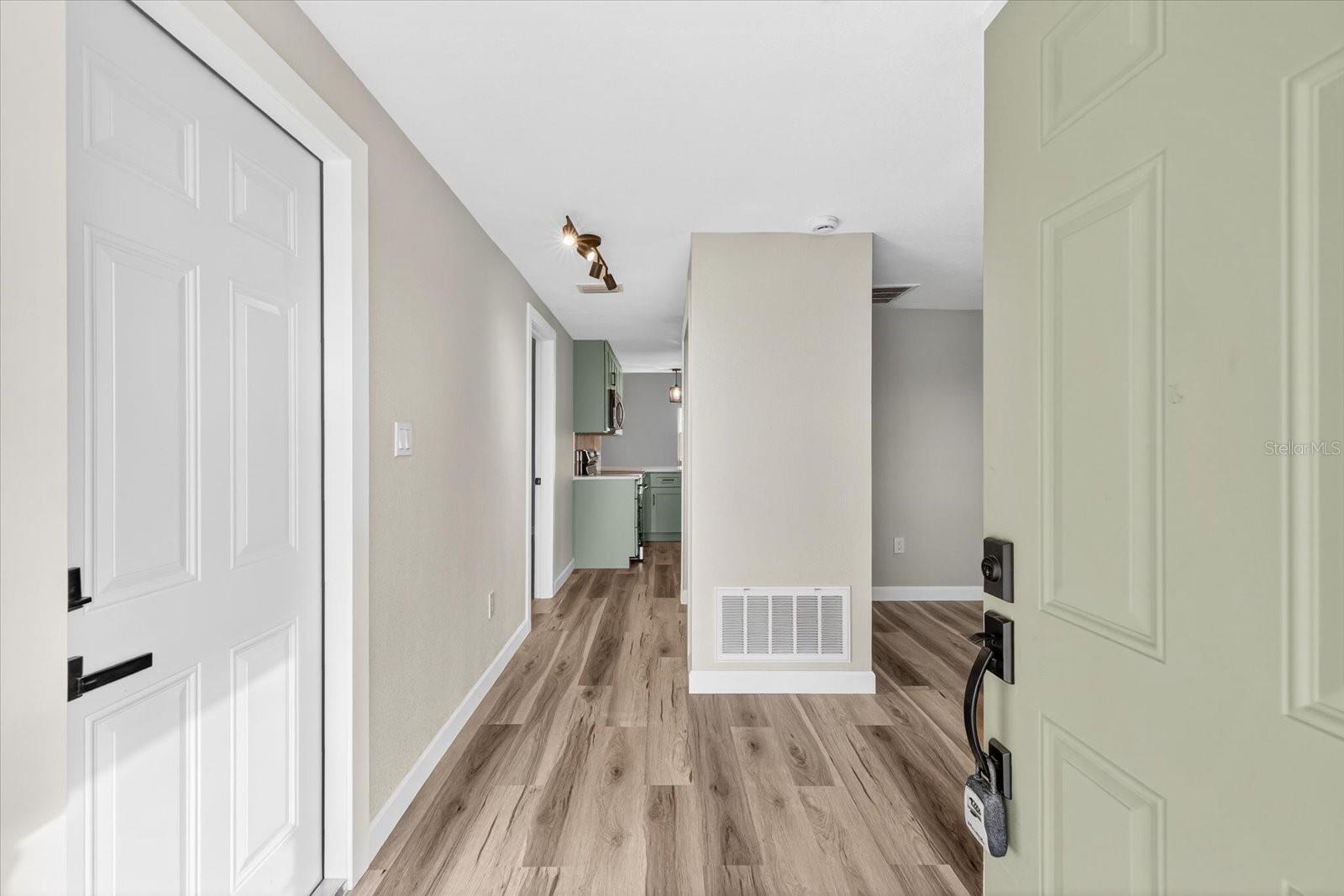 Image 4 of 42 For 4001 Topsail Trail