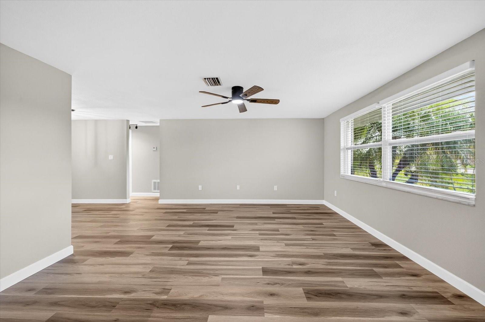 Image 6 of 42 For 4001 Topsail Trail