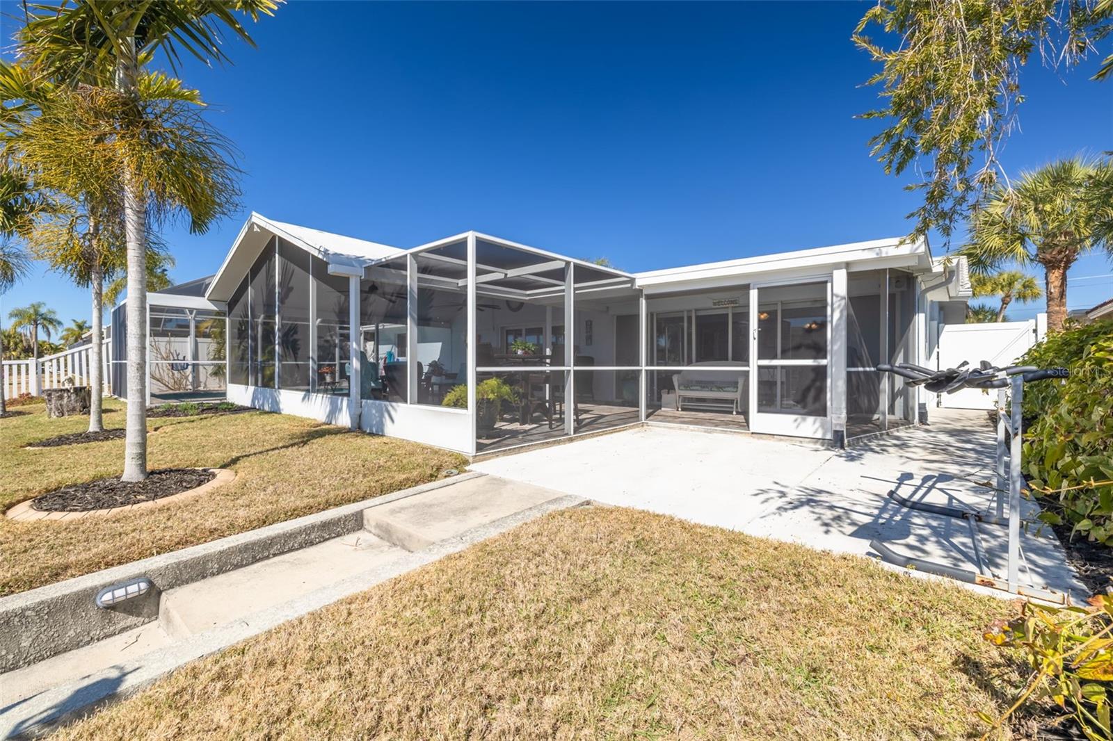 Image 34 of 43 For 3608 Floramar Terrace