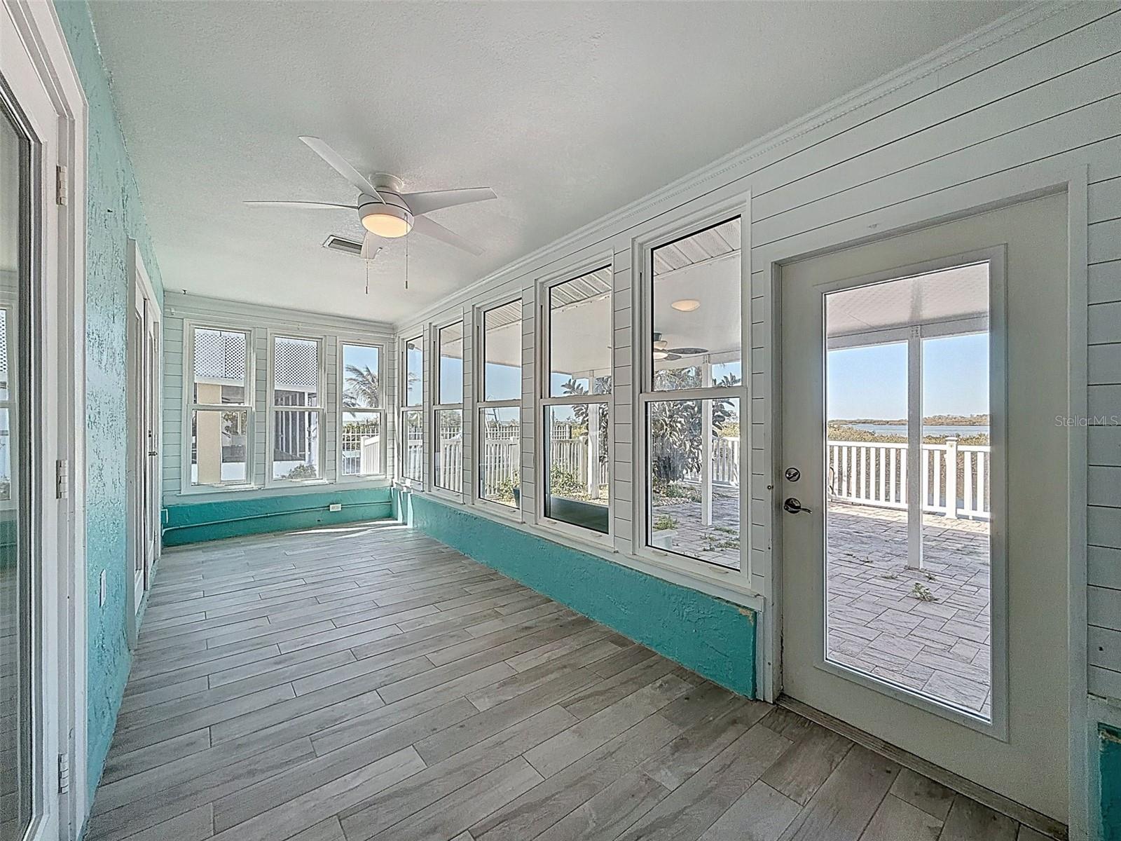 Image 32 of 83 For 6637 Driftwood Drive