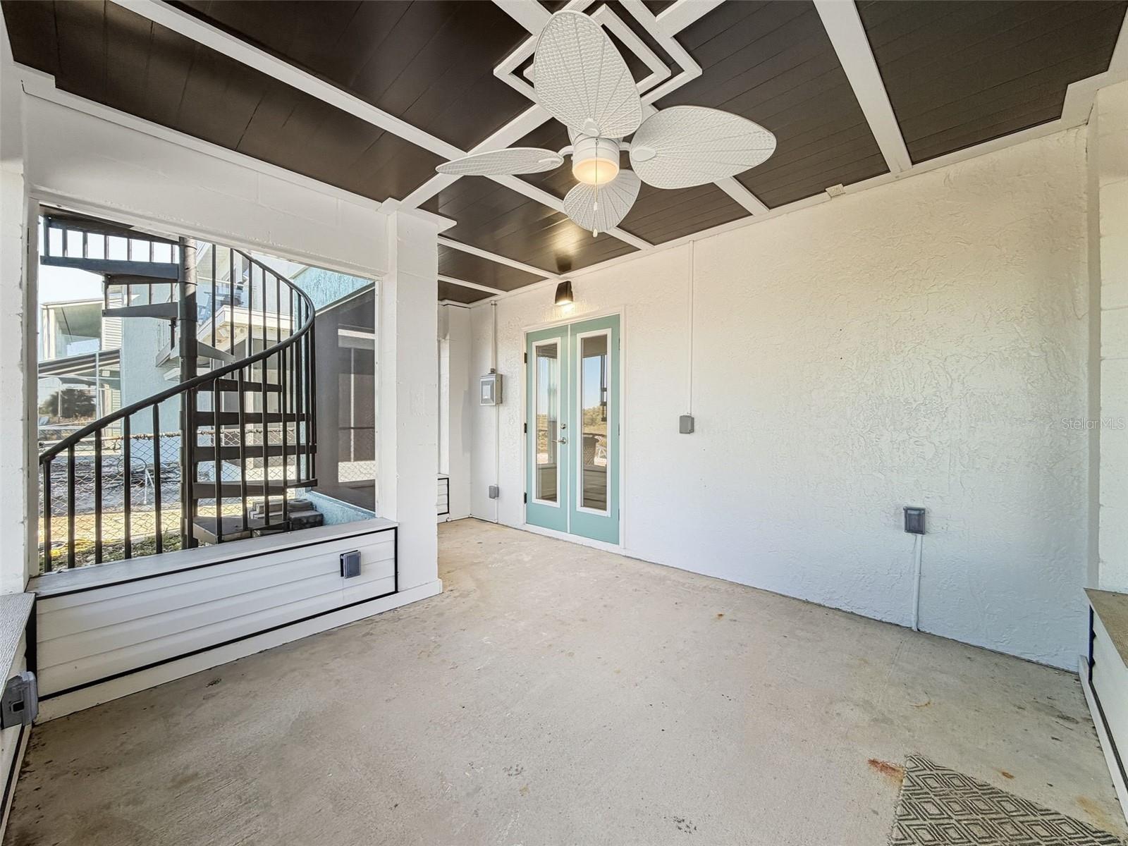 Image 43 of 83 For 6637 Driftwood Drive