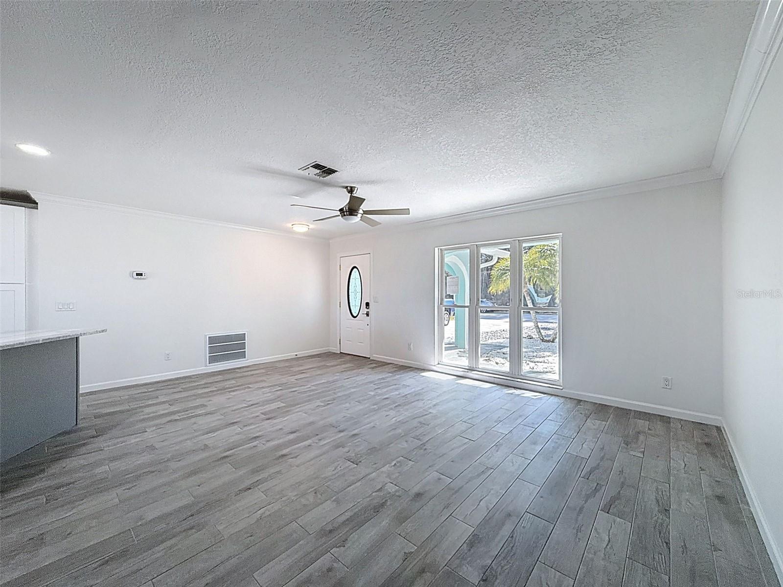 Image 7 of 83 For 6637 Driftwood Drive