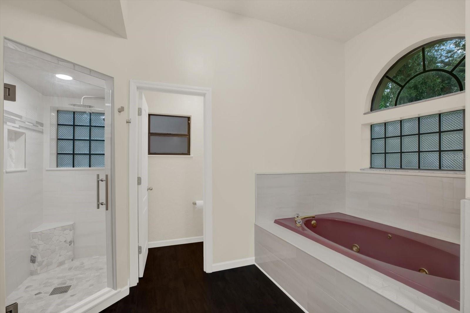 Image 24 of 54 For 642 Erin Way