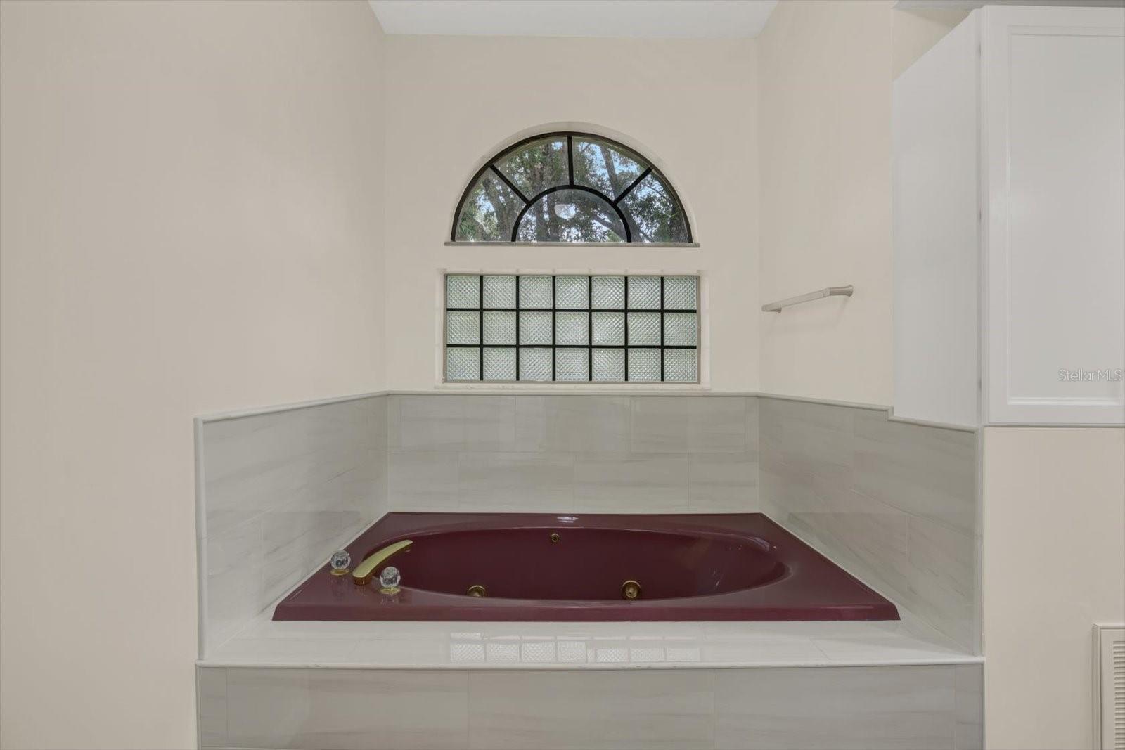 Image 25 of 54 For 642 Erin Way