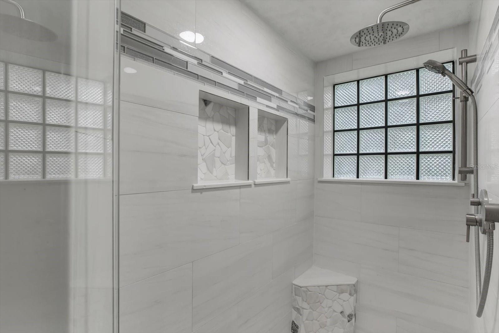 Image 26 of 54 For 642 Erin Way