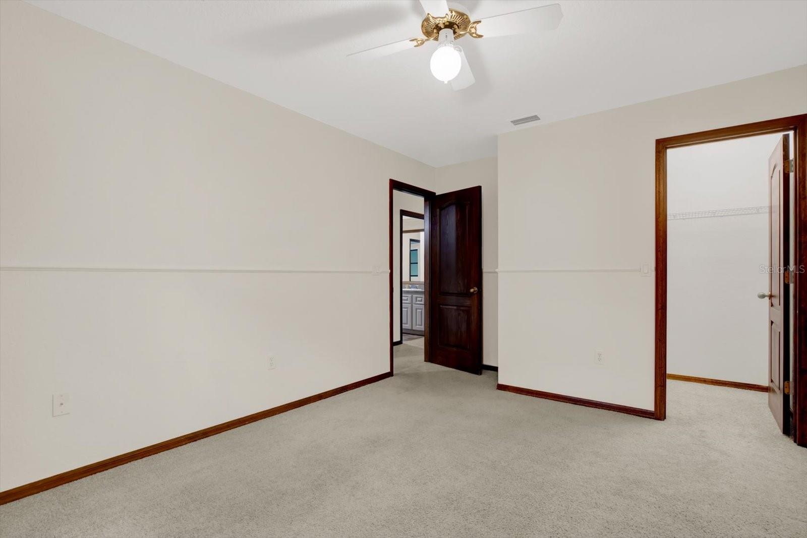 Image 33 of 54 For 642 Erin Way