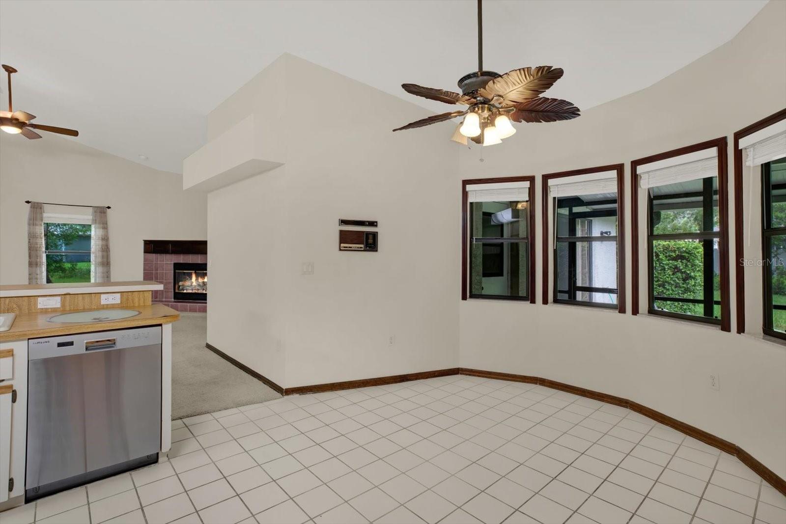 Image 36 of 54 For 642 Erin Way