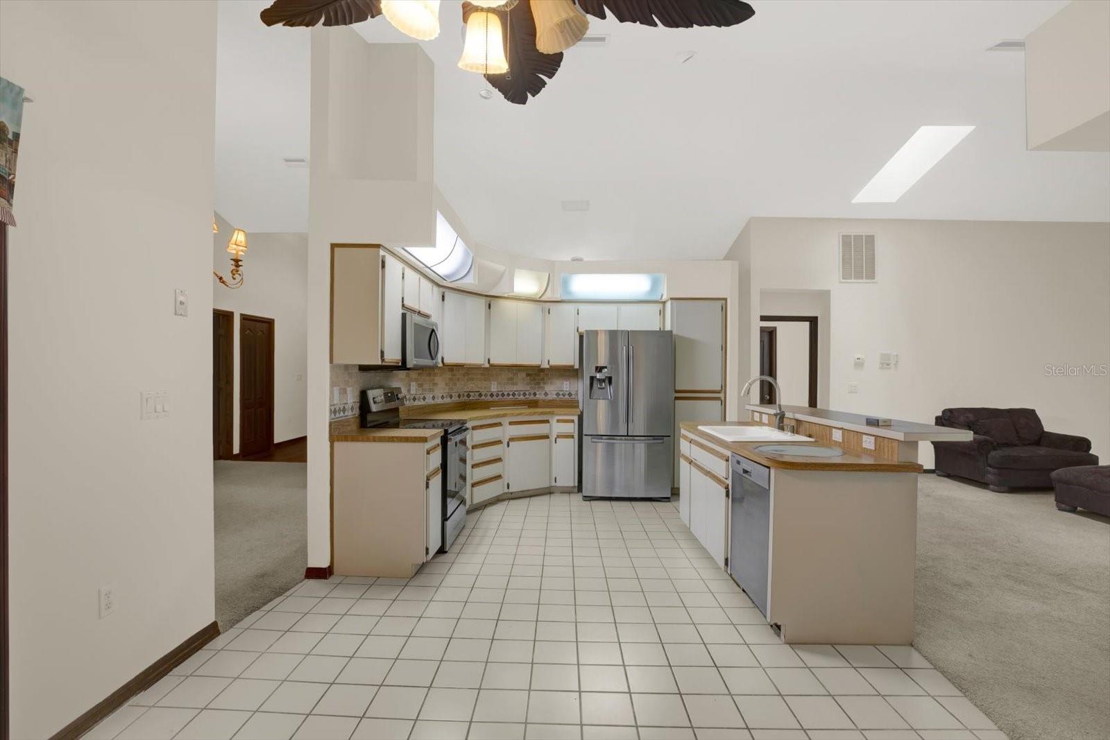 Image 37 of 54 For 642 Erin Way