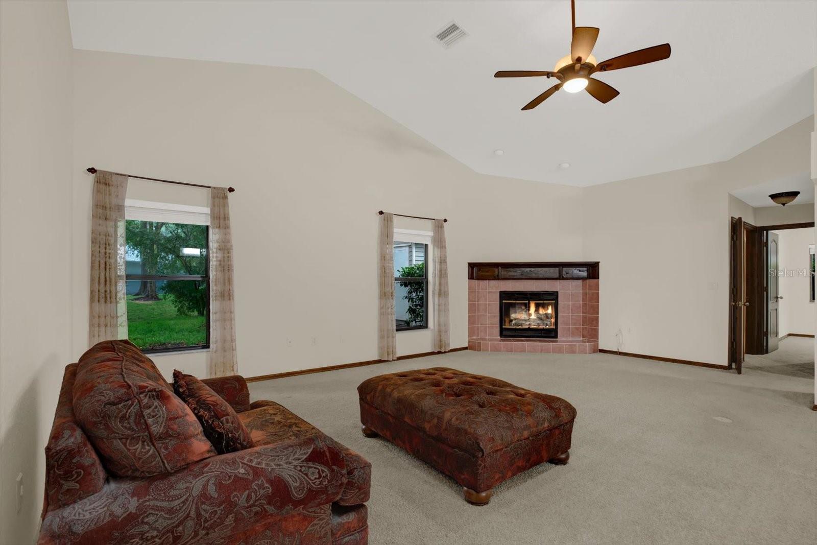 Image 40 of 54 For 642 Erin Way