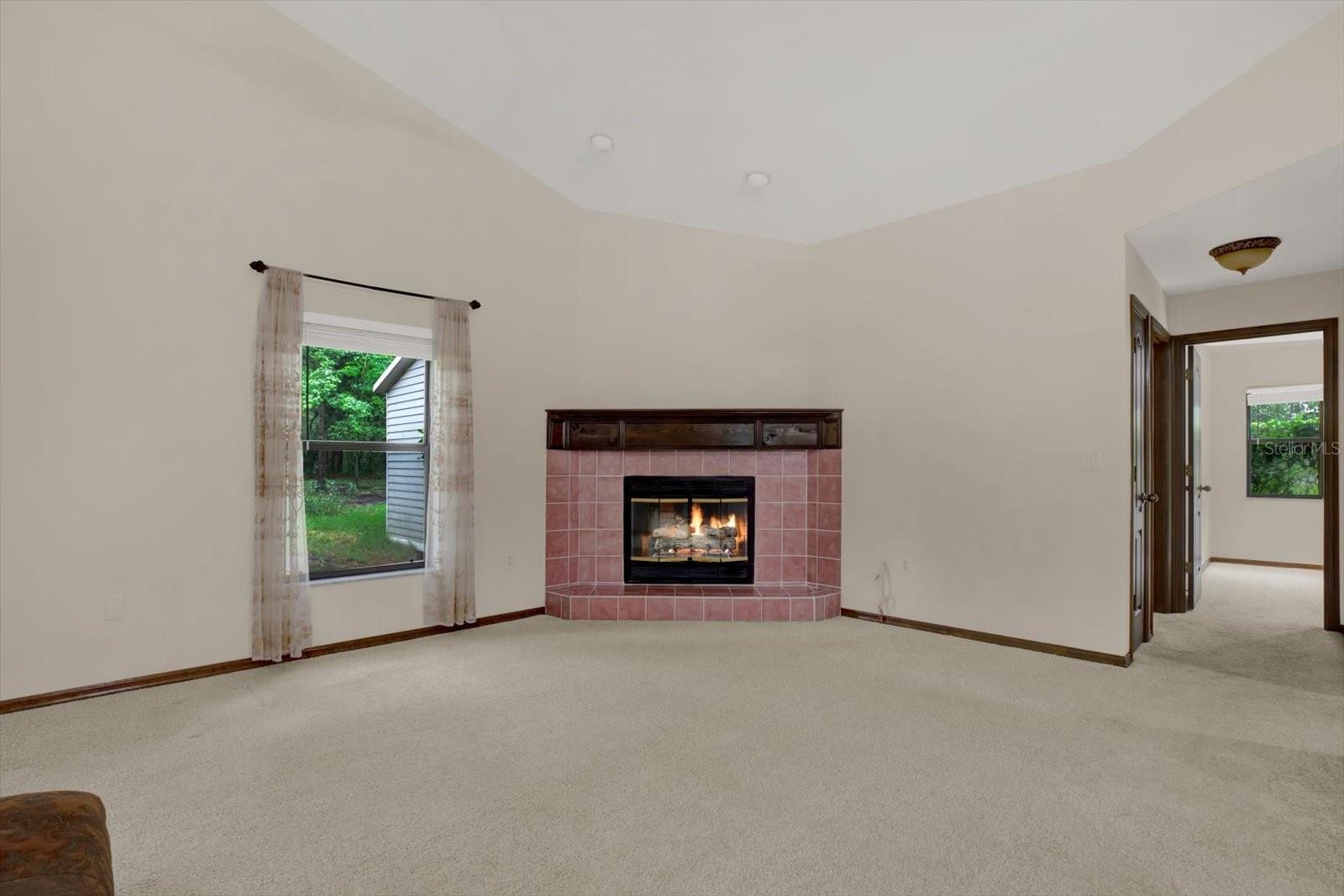 Image 41 of 54 For 642 Erin Way